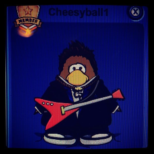Gabe just dressed his penguin up like @mrjcmayer. Welcome to Club Penguin, John :-)